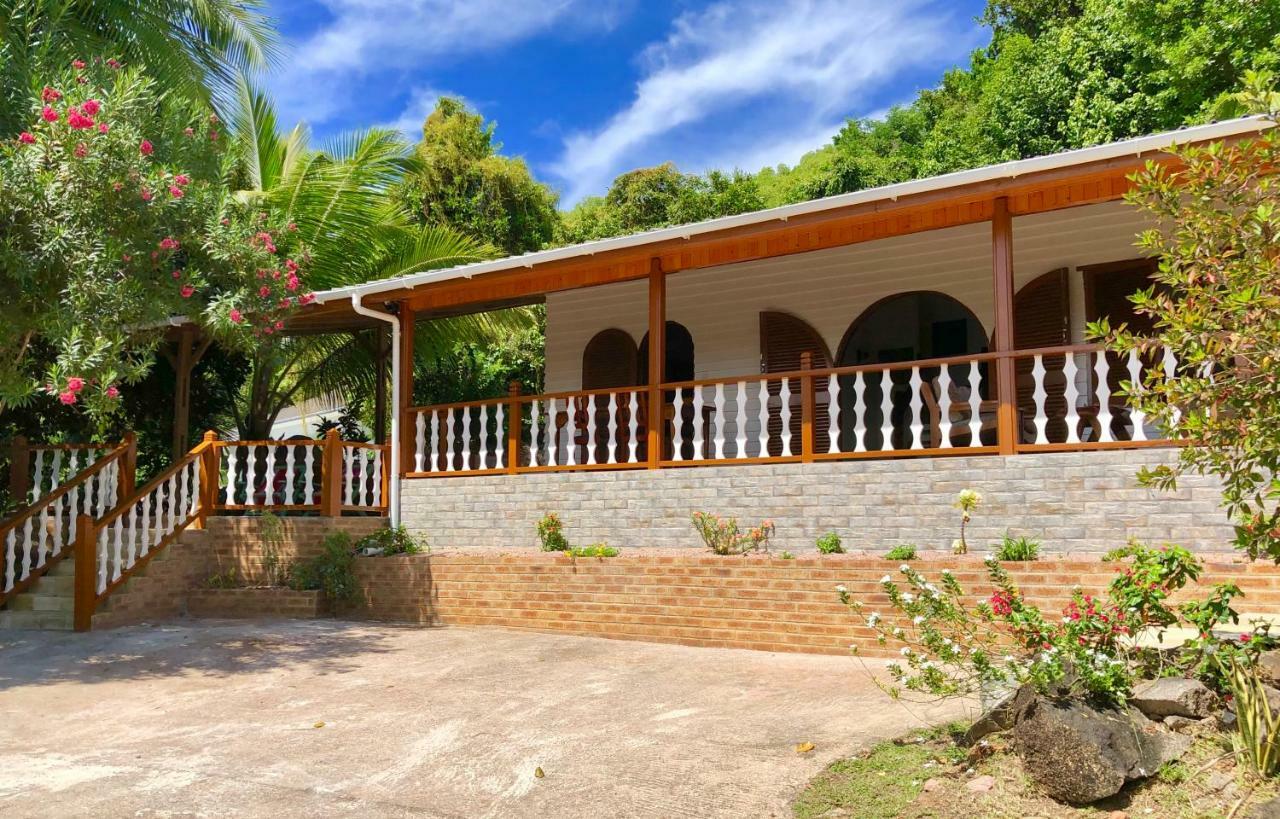 Le Grand Bleu Villas Baie Sainte Anne Esterno foto